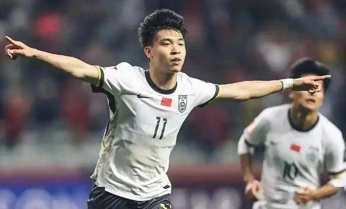 失敗僅兩天后 中國國家橄欖球隊的新教練生氣了 開了三人 放棄了張Yuning 并在下一輪中并列日本